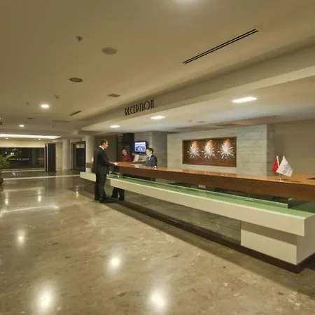 Hotel Dedepark 3*