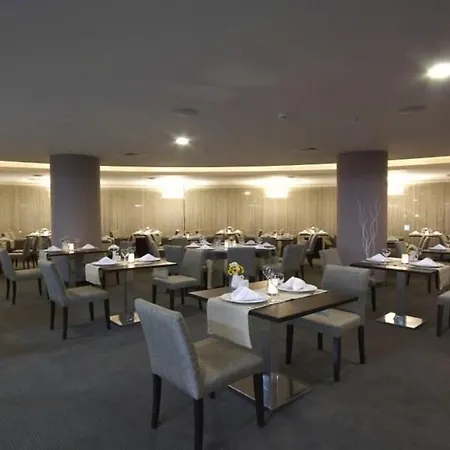 Hotel Dedepark 3*